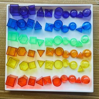 100x Geometrische Volumenkörper Transluzente Musterblöcke für Kinder ab 3 Jahren