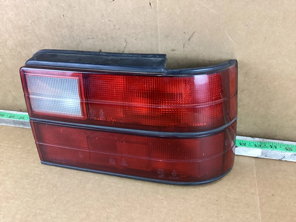 1988 - 1989 年现代 Excel 右后乘客侧尾灯组件 — 第 2/4 张图片