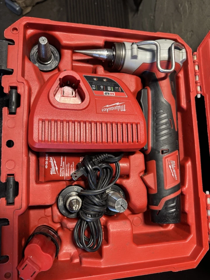 Milwaukee 2474-22 M12 12-Volt PEX Expansion Tool Kit with Hard Case - Image 2 of 2