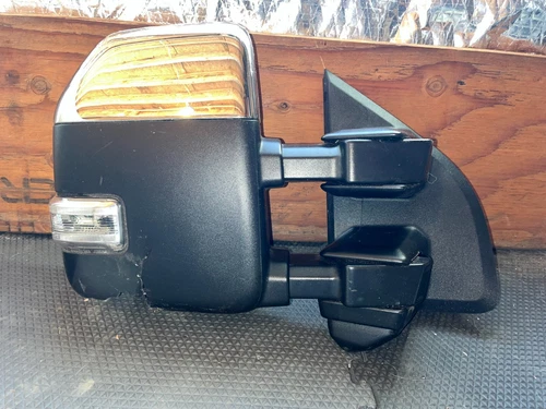 2021-2023 Ford F150 OEM passenger side tow mirror, works great, cracked casing