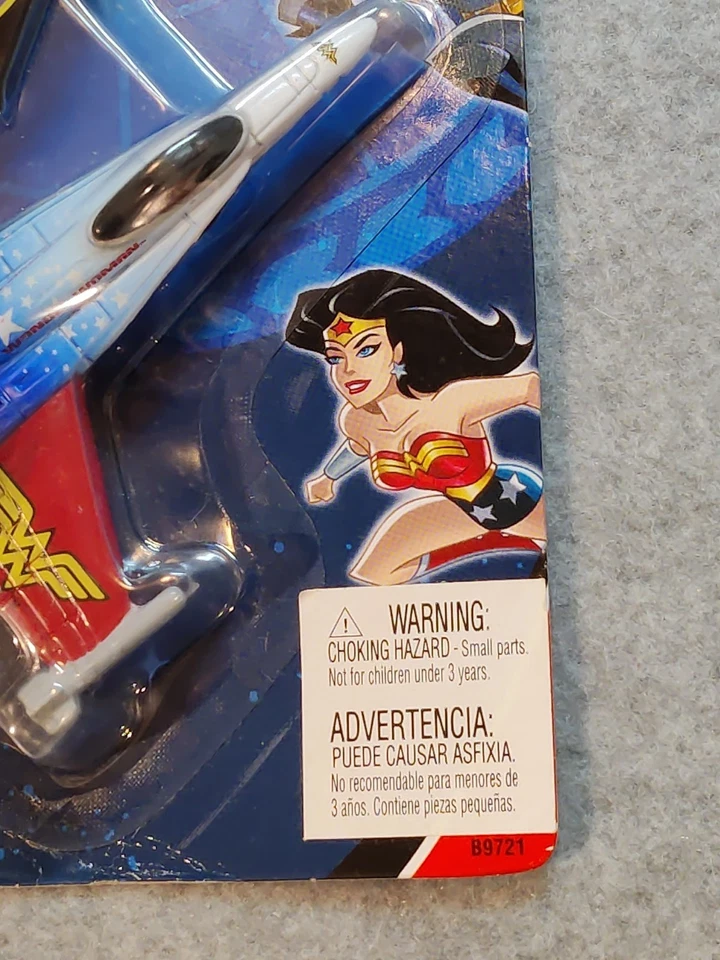 2003 VTG Matchbox Justice League Airplanes Superman Batman Wonder Woman - Image 2 of 4