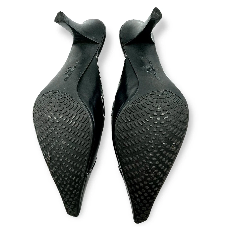 AK ANNE KLEIN IFLEX 8M Mule 3” Bombas de Salto Biqueira Pontiaguda Borlas Couro Preto Confortável - Imagem 2 de 4