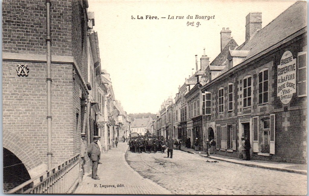 02 LA FERE la rue du bourget eBay