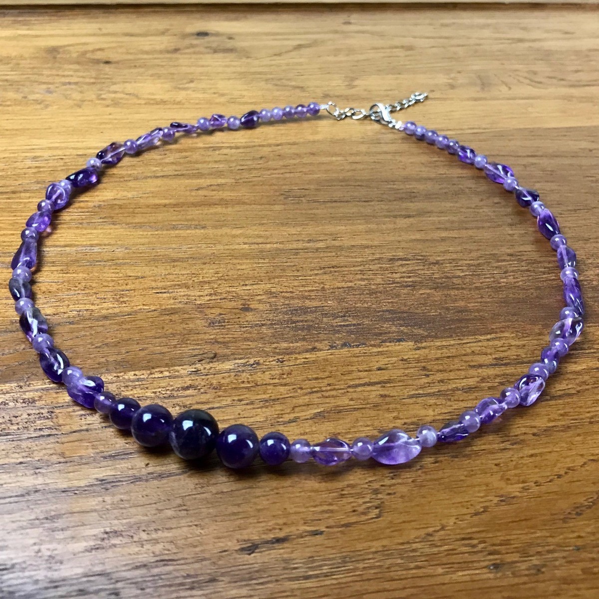 Collier En Améthyste Naturelle - Perles Violette 50 Cm - Cadeau Avec Pochette Organza - Neuf