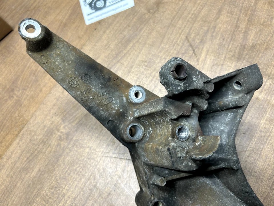 93-96 Ford F-150 - 5.8L 5.0L ALTERNATOR & tensioner BRACKET - F3TA-10239-DBI - Image 4 of 4