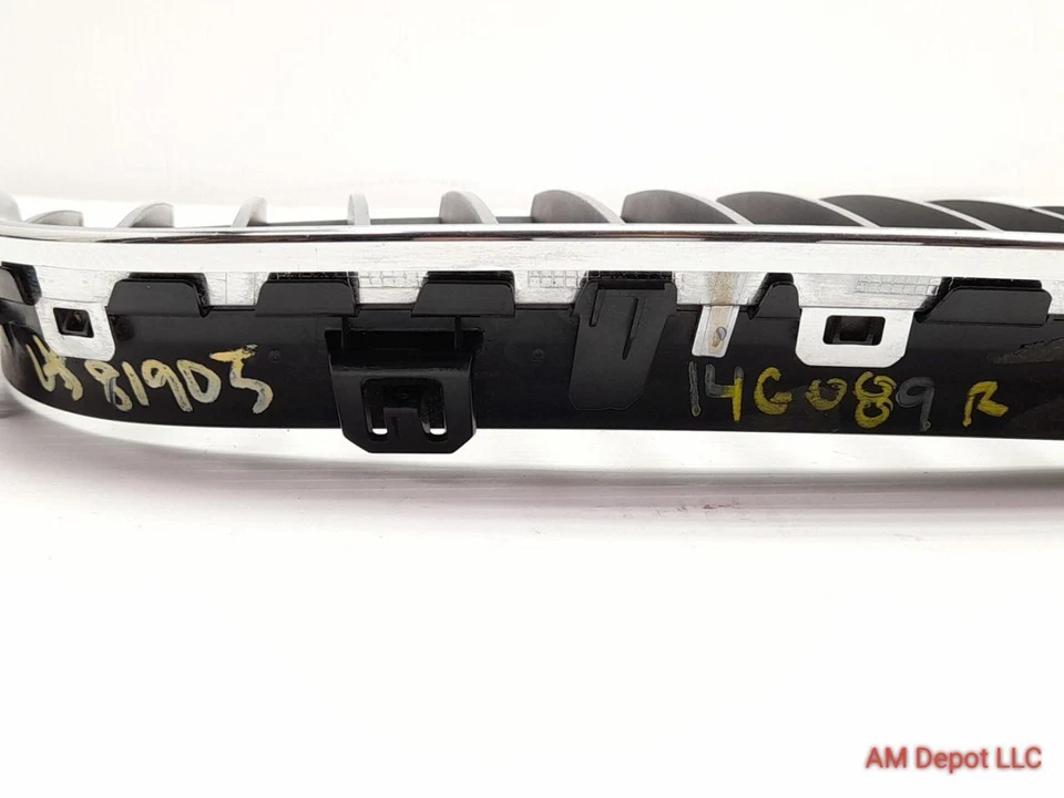 BMW 335i 335xi 328xi 328i E90 E91 2007 pasajero derecho rejilla superior del riñón Foto 3 de 3