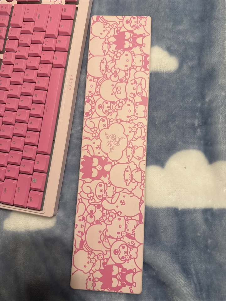 Razer Ornata V3 Tenkeyless - Edición Hello Kitty and Friends Foto 2 de 4