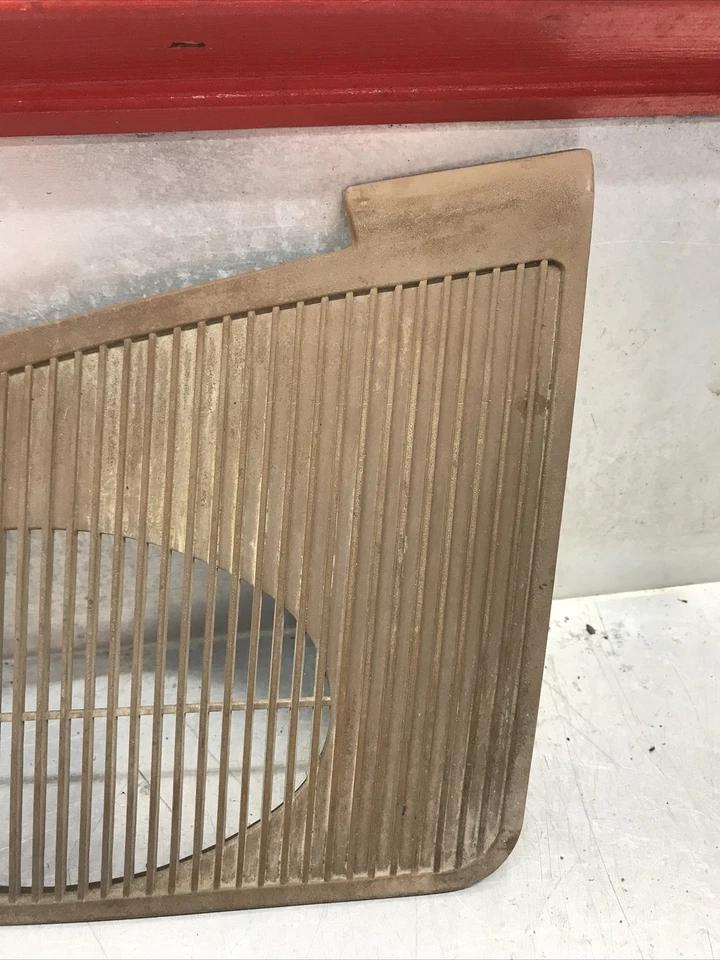 1988-1994 Used Chevy GMC C1500 Truck Tahoe Suburban Dash LH Speaker Cover Tan - Изображение 2 из 4