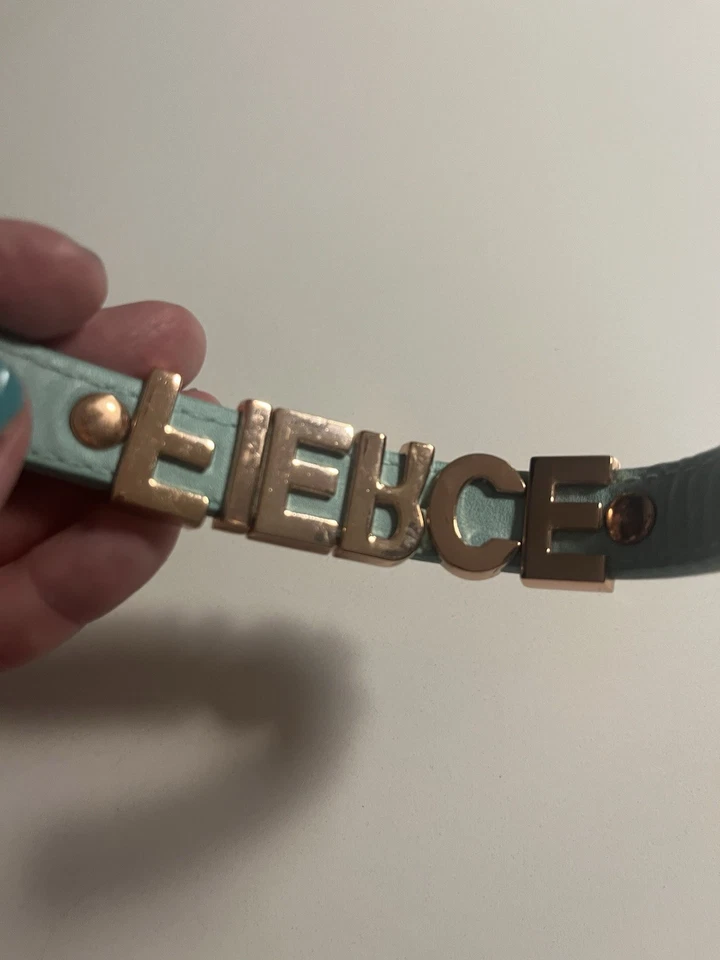 Pulsera BCBGENERATION Snap Cuff Inspo FEROZ Blanco Rosa Tono Silicona Foto 4 de 4