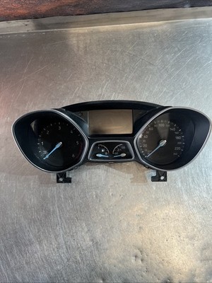 Ford Focus MK3 Tacho Kombiinstrument Diesel F1ET-10849-BLG 240 km/h