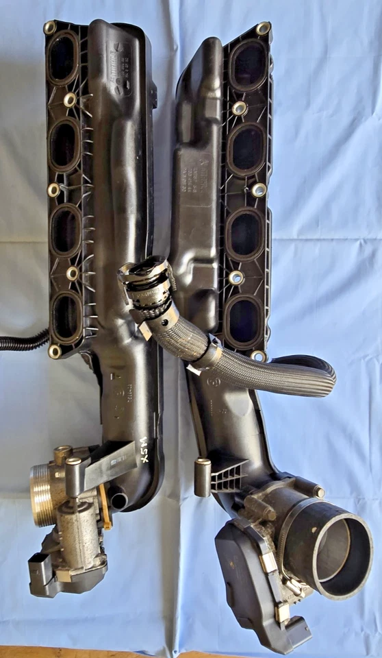 BMW X5M X6M S63B44 COLECTOR DE ENTRADA Y CUERPO DEL ACELERADOR 7555944-02 70359459 70341444 Foto 2 de 4