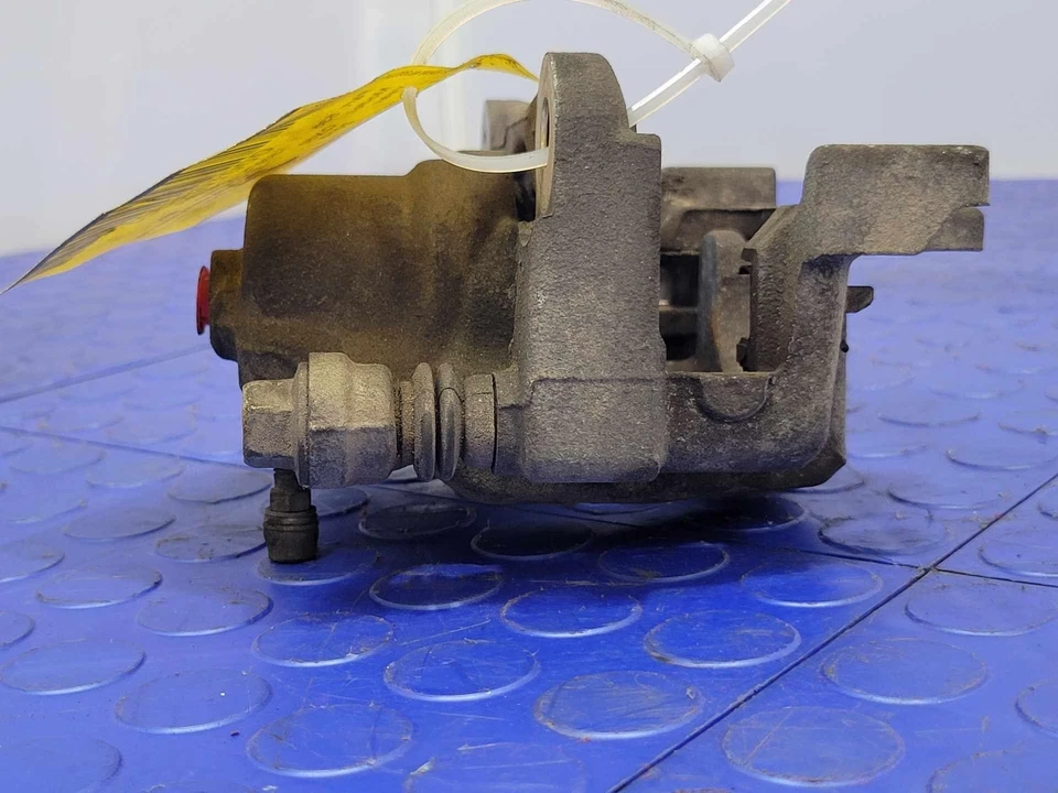 Conjunto de pinza de freno trasera Infiniti QX50 QX70 14-17 LH lado del conductor OEM Foto 4 de 4