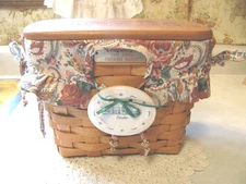 Longaberger 1995 Edition Dresden Basket with Lid