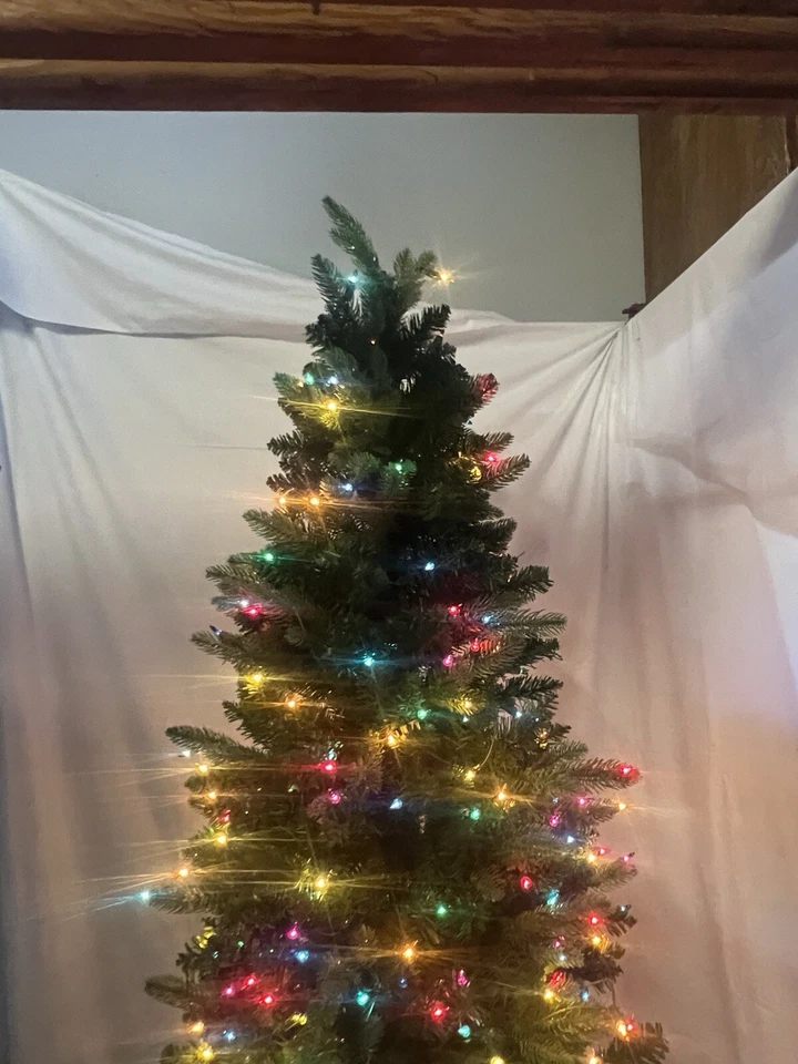 Árbol de Navidad verde luces de Belén con luces multicolores - 5' forma lista Foto 3 de 4