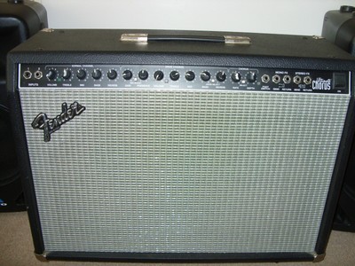 fender ultimate chorus speakers