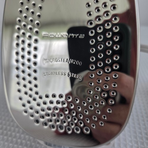 Rowenta First Class Vertical Steam Travel Iron with High Precision Purple - Picture 7 of 10