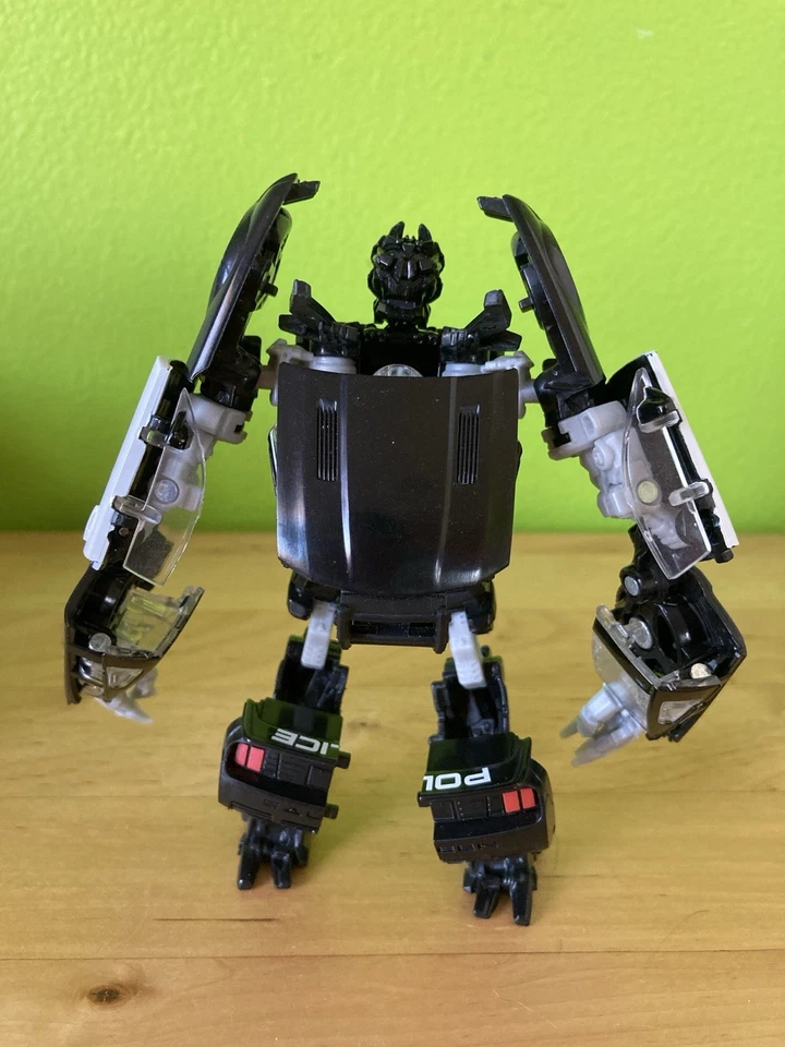 Hasbro Transformers Studio Series SS-28 Barricade Authentic - Image 3 of 4