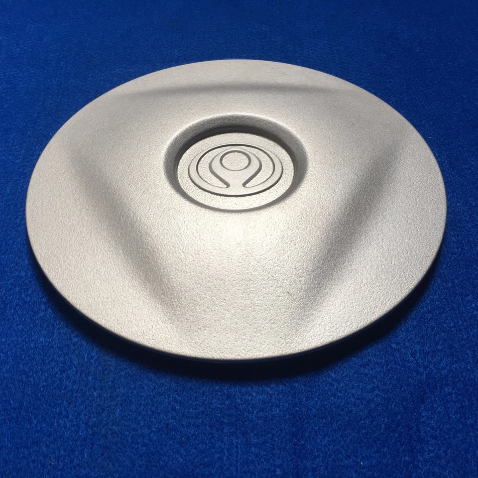 UN JUEGO de tapas centrales OEM 1995 Mazda Millenia 8613 #64767 Foto 4 de 4