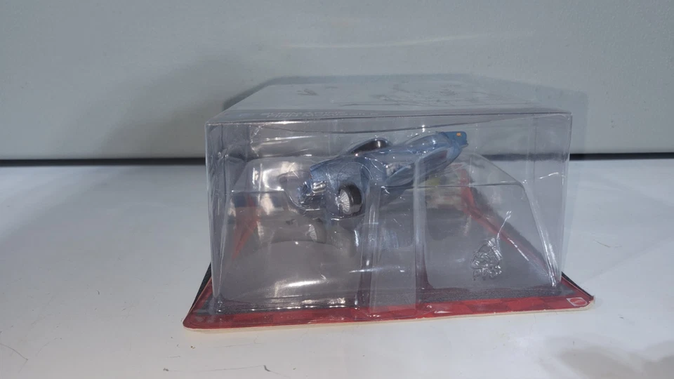 Mattel Disney Pixar Cars 2 Submarino Finn McMissile Deluxe con Aletas de Submarino Foto 2 de 4