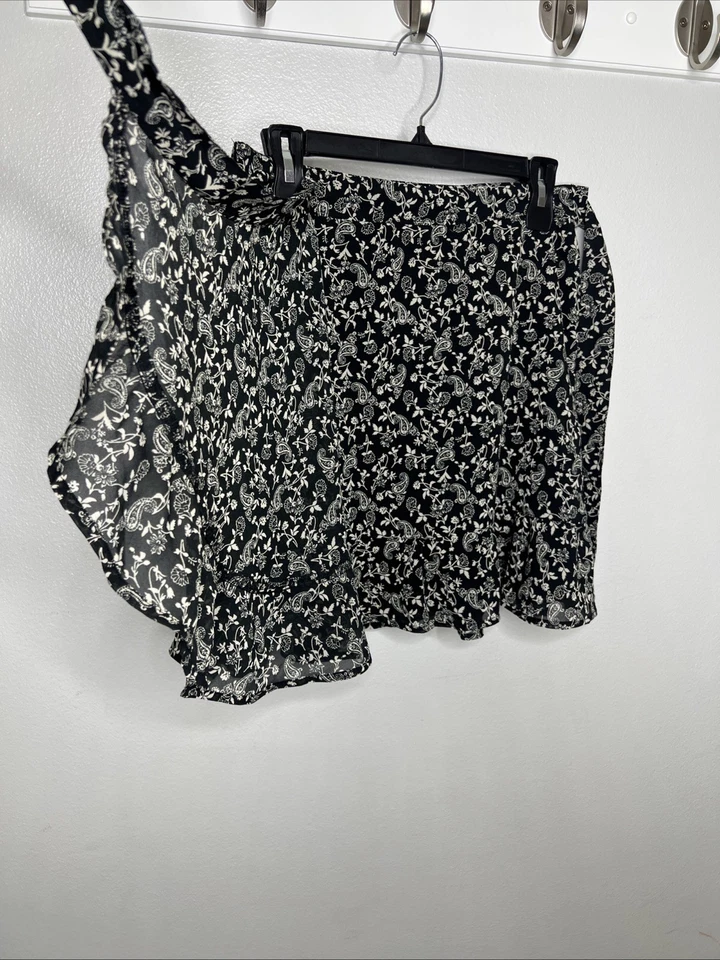 Falda envolvente sintética Hollister floral y cachemira negra mini chifón para mujer - grande Foto 4 de 4