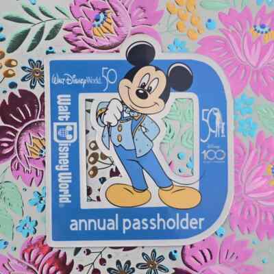 Walt Disney Anual passholder Magnet Mickey 50th  ''FAN ART MAGNET ''