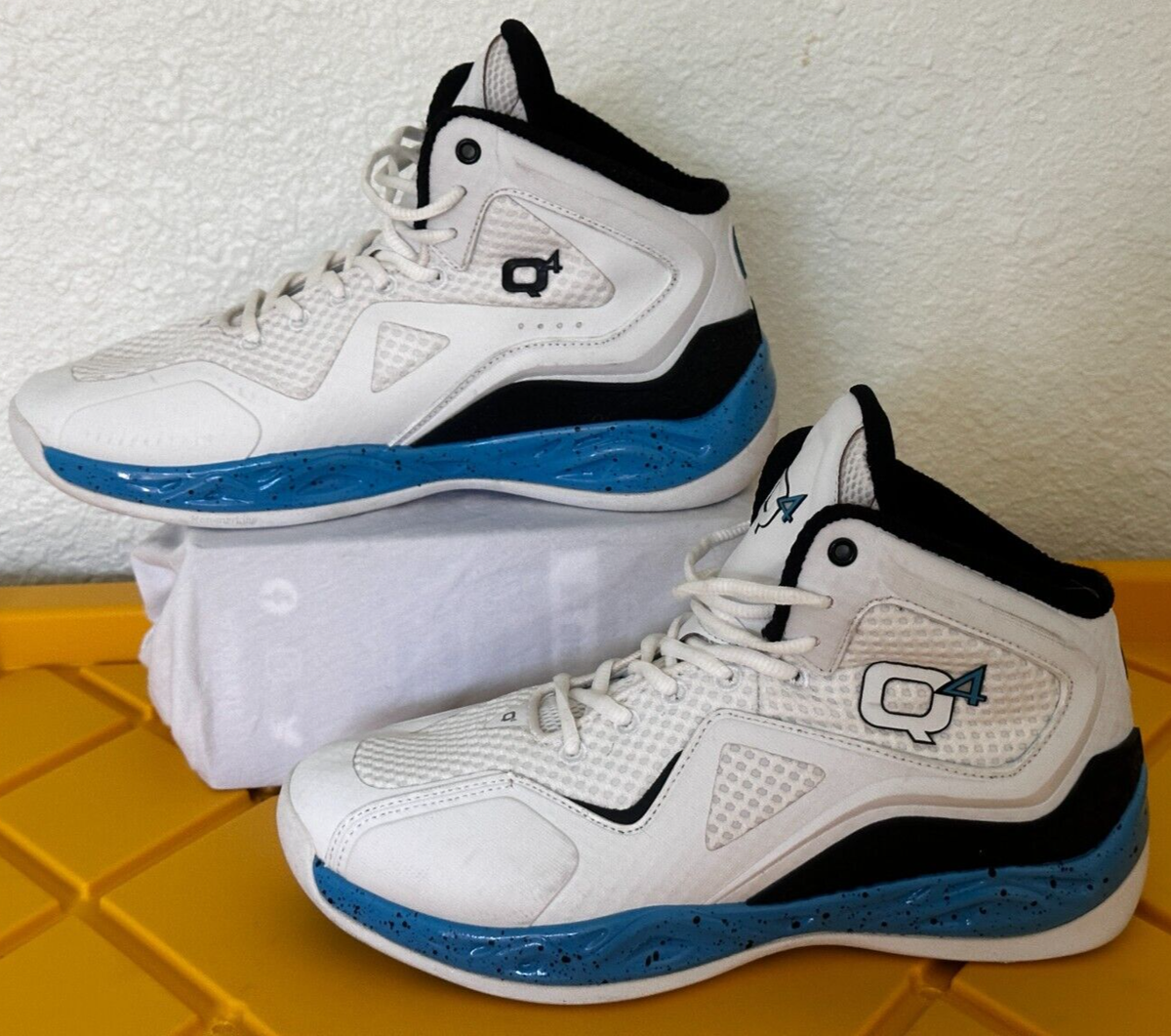Q4 Sports Millennium Hi Performance Basketball Sneakers  display picture 2
