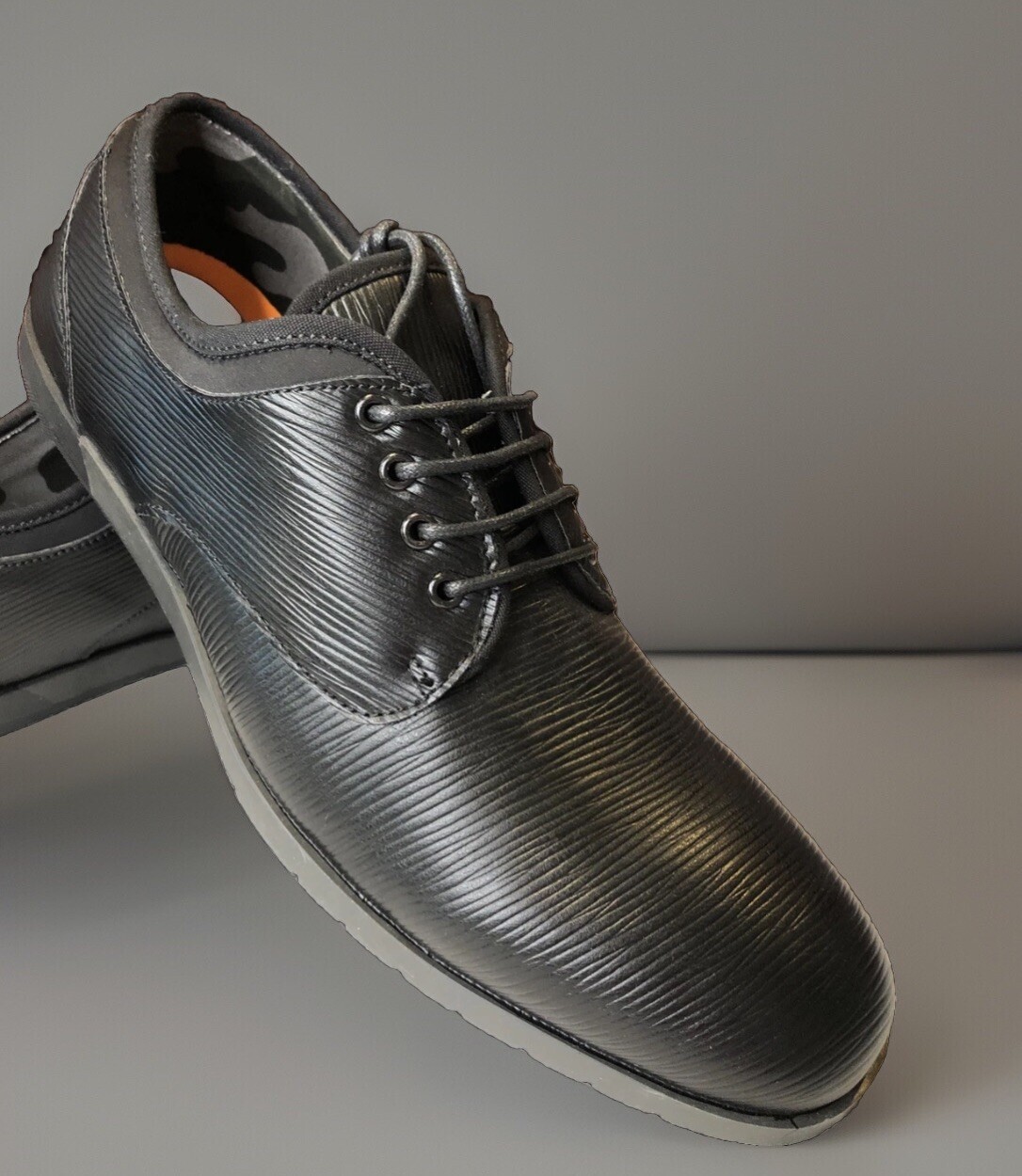 SAOLA Oxford Hawke & Co taglia 12 nero memory foam nuovo