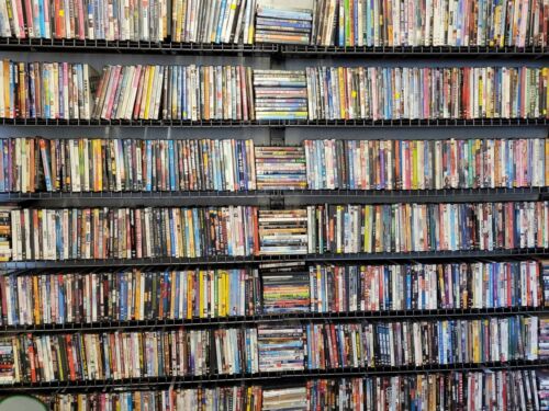 Hurtownia DVD partia (100) Różne filmy w etui. 🎬 📀 💿 Świetne do odsprzedaży