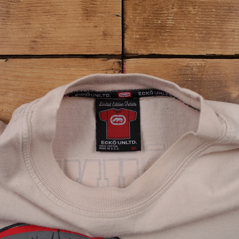 Camiseta Gráfica Vintage XL Peso Pesado Ecko Unltd Beige Camiseta Foto 3 de 4