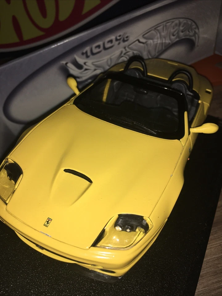 Hot Wheels - 550 Barchetta Pininfarina 1:18 Model Car - Yellow - Image 4 of 4