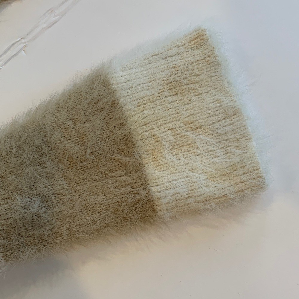 Universal Thread Women’s Medium Fuzzy Neutral Tan… - image 3