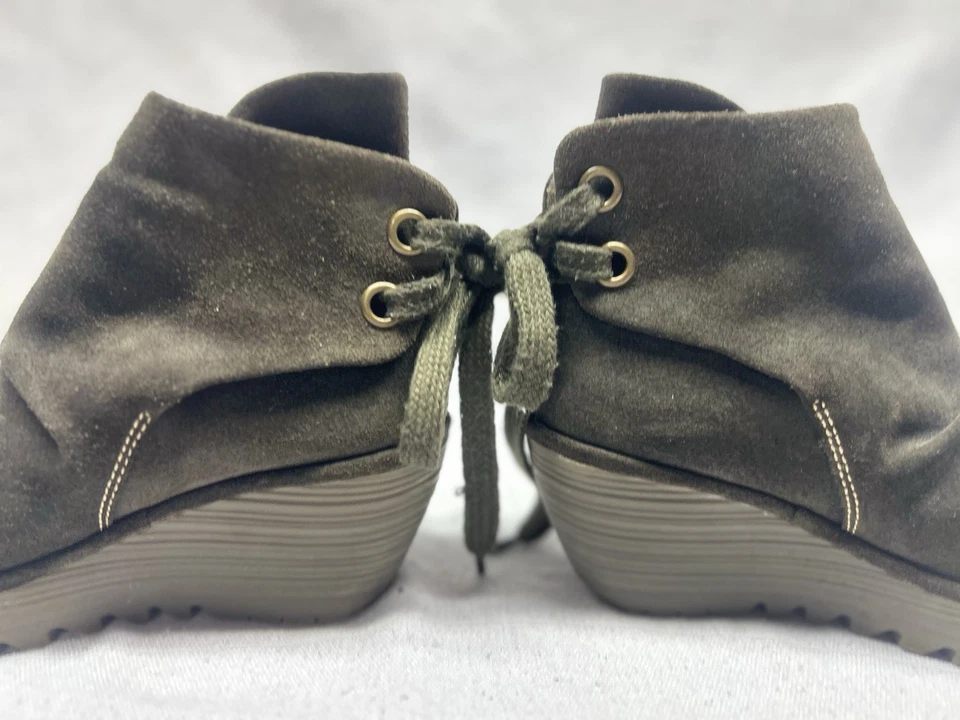 Fly London Women 37 US 6.5-7 Yama Wedge Platform Bootie Green Suede Lace Up Boot - Image 3 of 4
