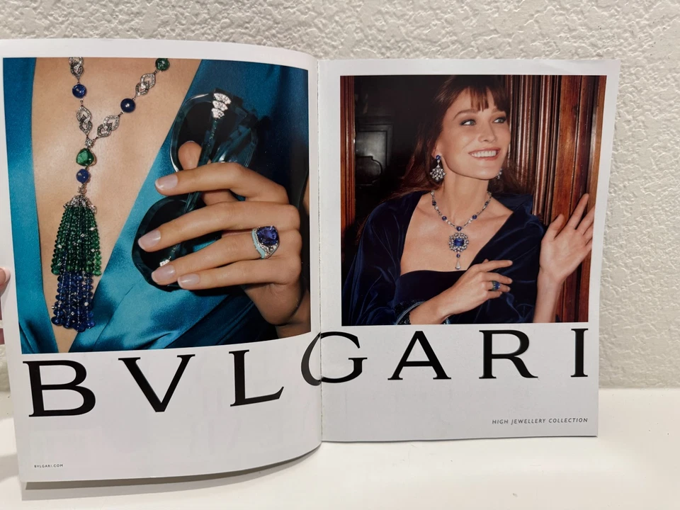 Vogue Special Edition – Met Gala 2014 Magazine – Rihanna & Beyoncé Cover Foto 3 de 4