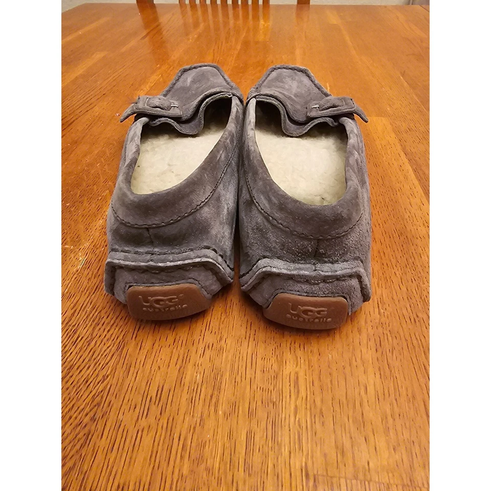 Women's UGG gray Suede Sheepskin Buckle Driving Mocs Loafers size 8 - Image 4 of 4