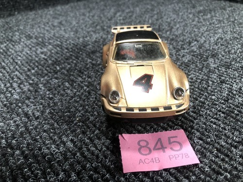 Vintage Scalextric Porsche 911 C.125 Gold #4 - 1:32 Slot Car BT 845 - Picture 3 of 6
