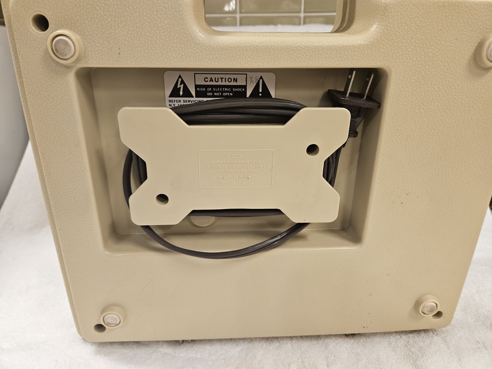 Vintage 1978 Fisher-Price Record Player Portable Phonograph Works - 33 & 45