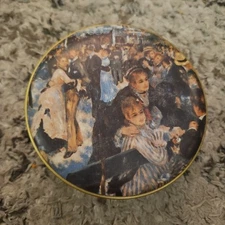 Vintage Sassique Perfumed Dusting Powder Empty Tin Regency Keepsake Edition 5oz