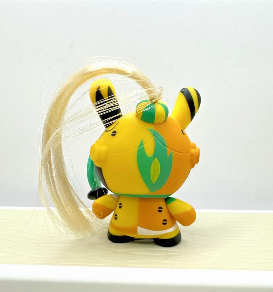 Dunny Yellow Knight by Patricio Oliver 3" Kidrobot Art of War Series - Image 3 of 4