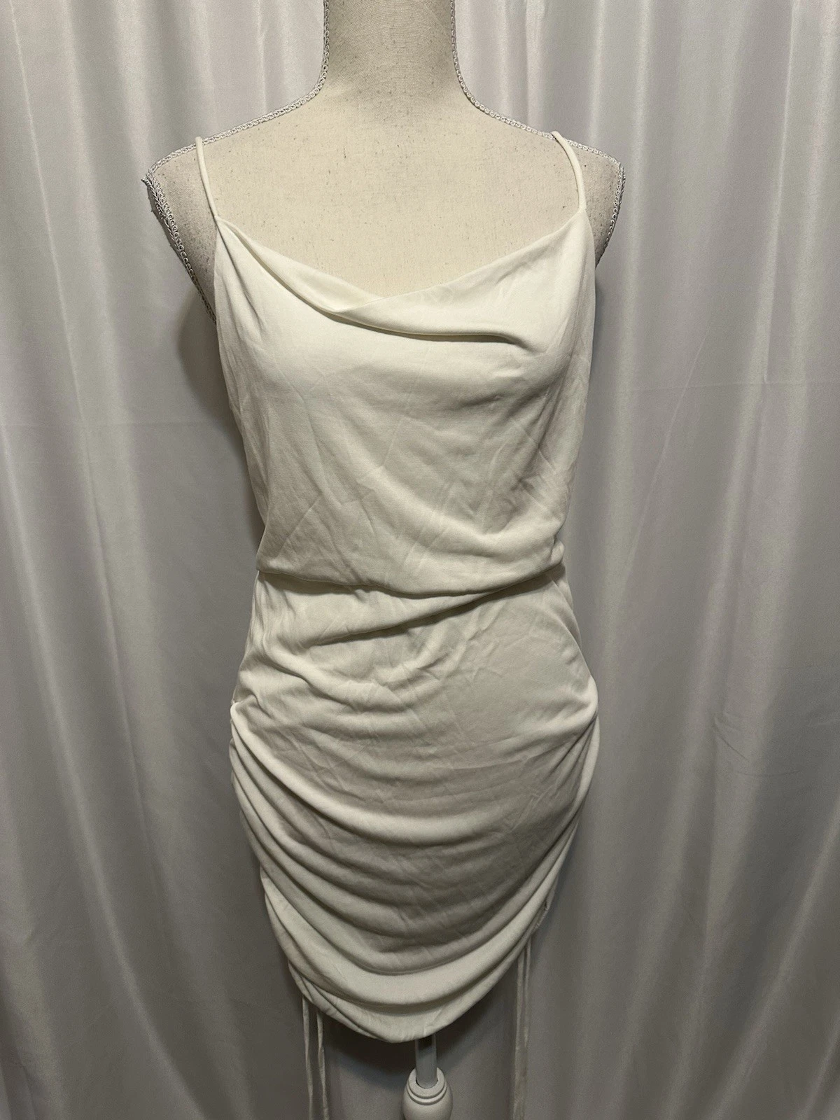 OFF WHITE Abito Lulus taglia M bianco sporco spaghetti foderato lati raccolti bodycon