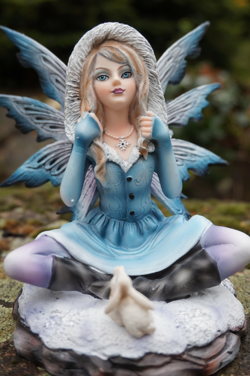 Fée elfe assise pièce de collection 15494 statuette fantasy peinte à la main