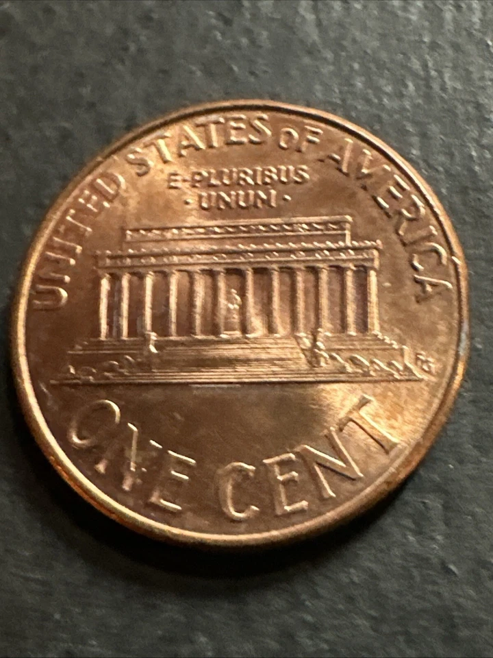 2000D Memorial Cent Wide AM Small Die Chips Obv/DDR Columns, Gem Red Color - Image 2 of 4