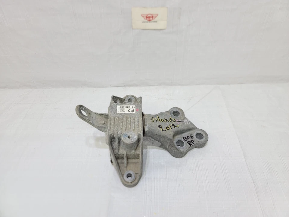 12 2012 Chevrolet Orlando Engine Transmission Mount Bracket OEM 13248550 - Image 2 of 4