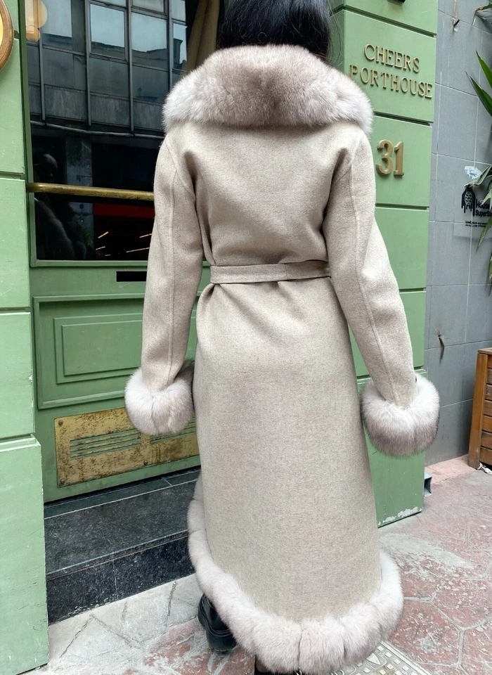 100% Alpaca Women's Winter Coat Real Fox Fur Long Overcoat Soft Stylish Beige - Image 3 of 3