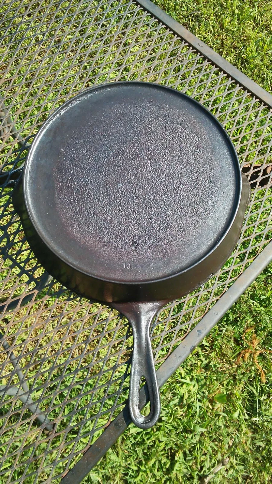 Vintage No.8 Cast Iron Skillet Heat Ring Restored