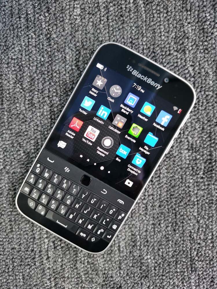 携帯電話本体 BlackBerry Classic 格安SIM対応した新生「BlackBerry Classic」レビュー：SIM通