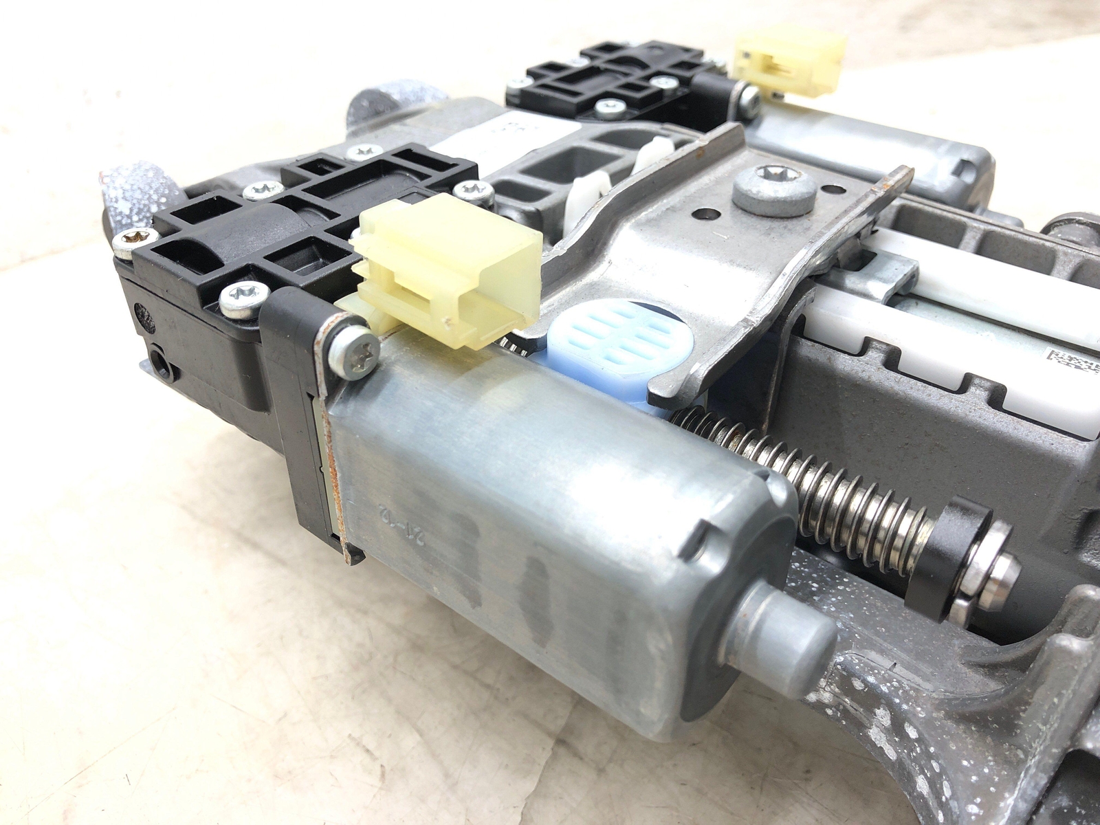 2019-2023 ASTON MARTIN VANTAGE ELECTRIC STEERING COLUMN 0934600100 OEM