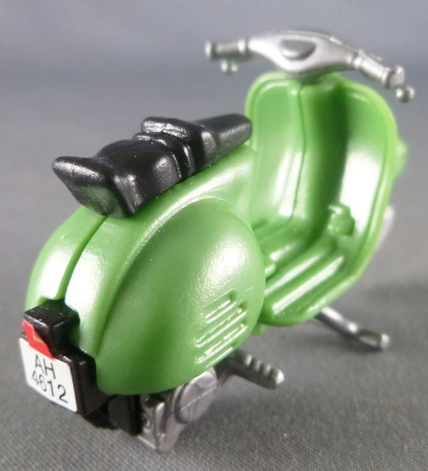 Kinder K02 28 Scooter Vespa Lambretta Vert 5 cm - Photo 4/4