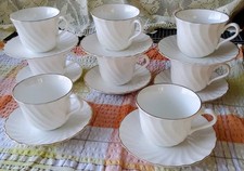 Wedgwood Gold Chelsea Set 8 Tea Coffee Cups and Saucers 22 Carat Gold Rim White 
