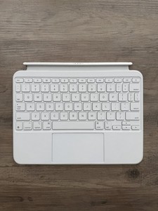 Apple Magic Keyboard Folio for iPad A16 | eBay
