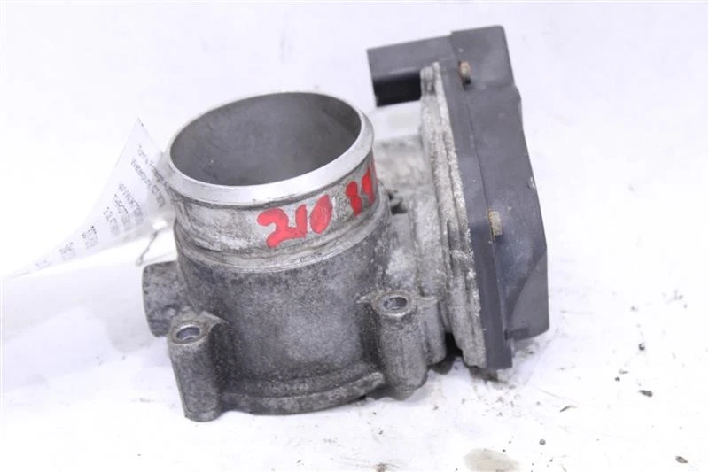Used Fuel Injection Throttle Body fits: 2008 Volkswagen Passat  Grade A — 第 3/4 张图片